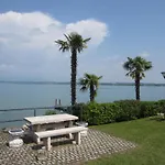 Nuovo Annuncio Blue Front Apartman Peschiera del Garda