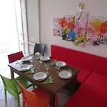 Apartman Nuovo Annuncio Blue Front *