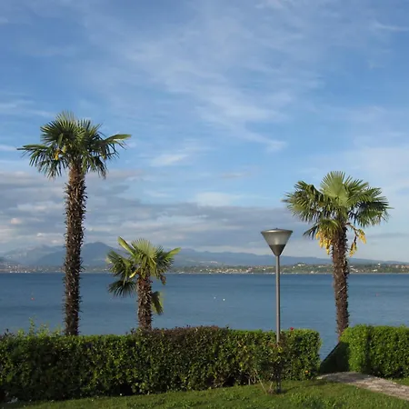 Nuovo Annuncio Blue Front Apartman Peschiera del Garda